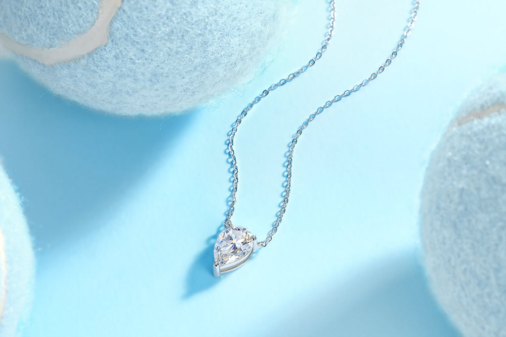 Goutte Moissanite Pear Pendant Necklace in Sterling Silver