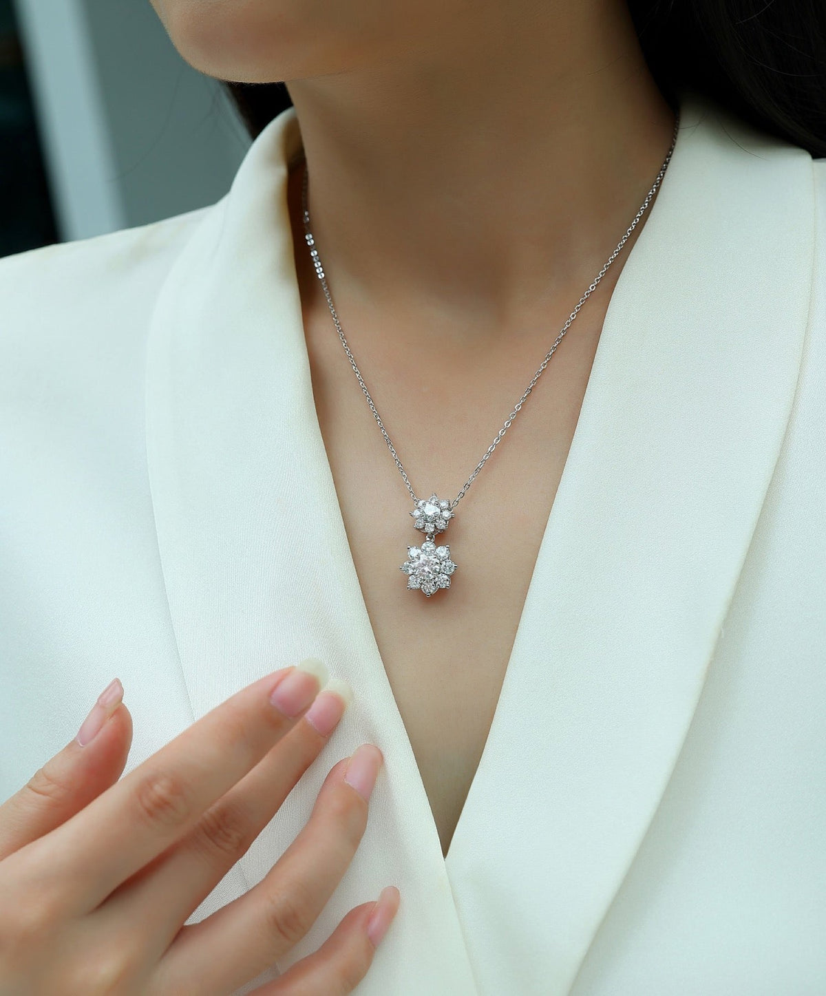 Sunbloom 1 Carat Moissanite Flower Pendant Necklace in Sterling Silver