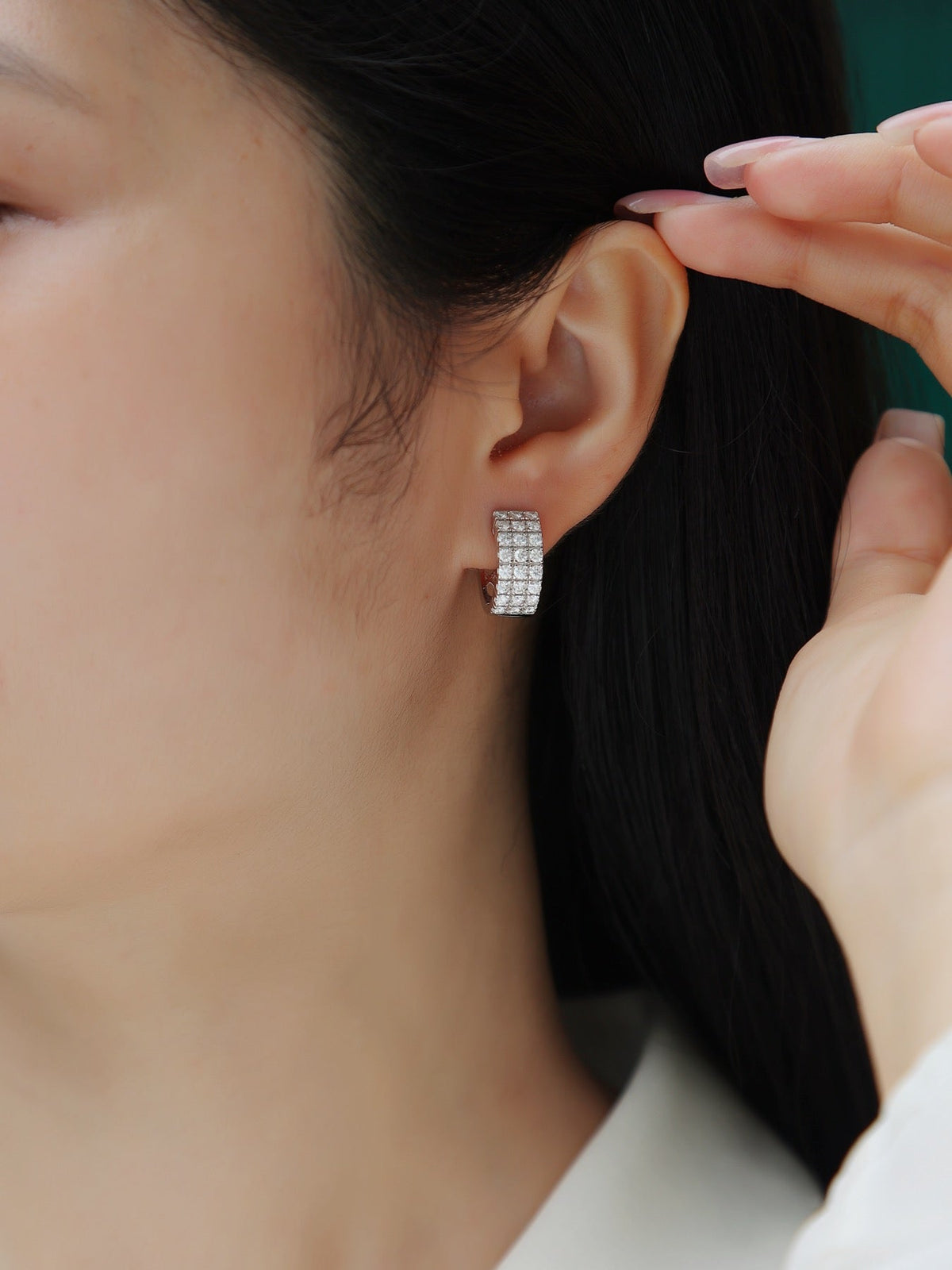 Pendel Moissanite Drop Huggie Hoop Earrings in Sterling Silver