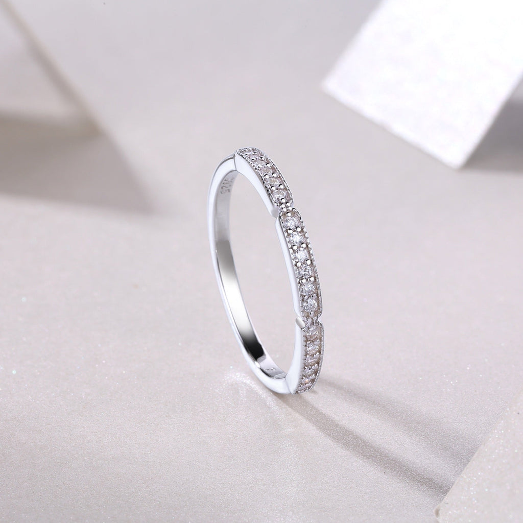 Gioventu Moissanite Band Ring in Sterling Silver