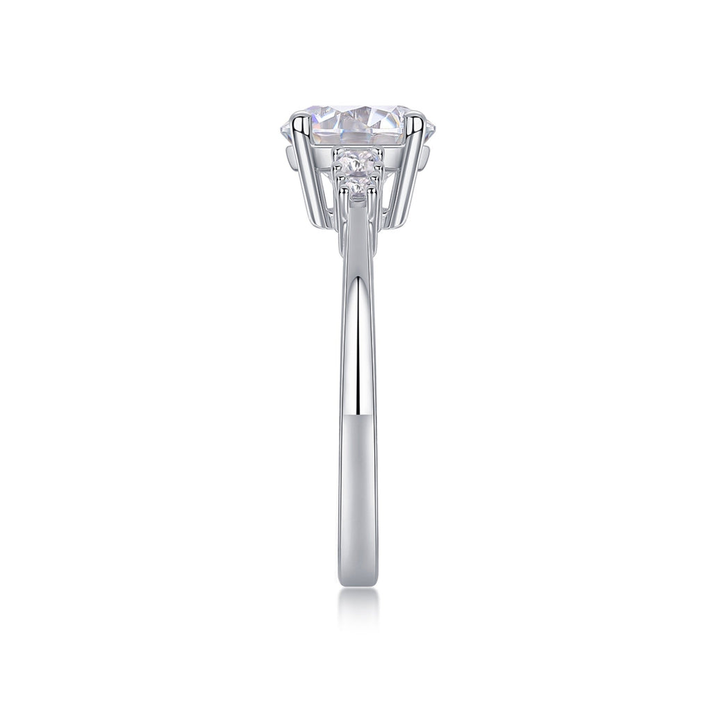 Starvow 2 Carat Moissanite Solitaire Ring in Sterling Silver
