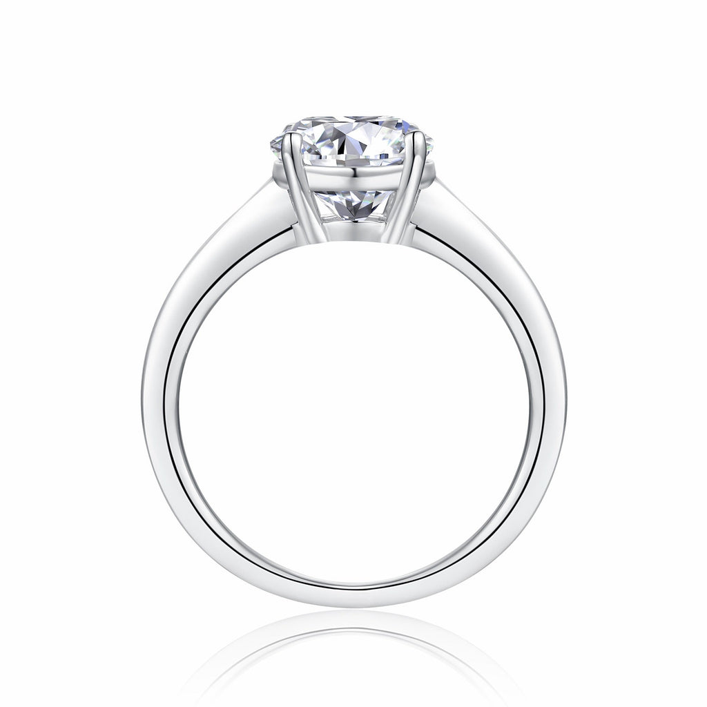 Ellisse Oval-Cut Moissanite Solitaire Ring in Sterling Silver