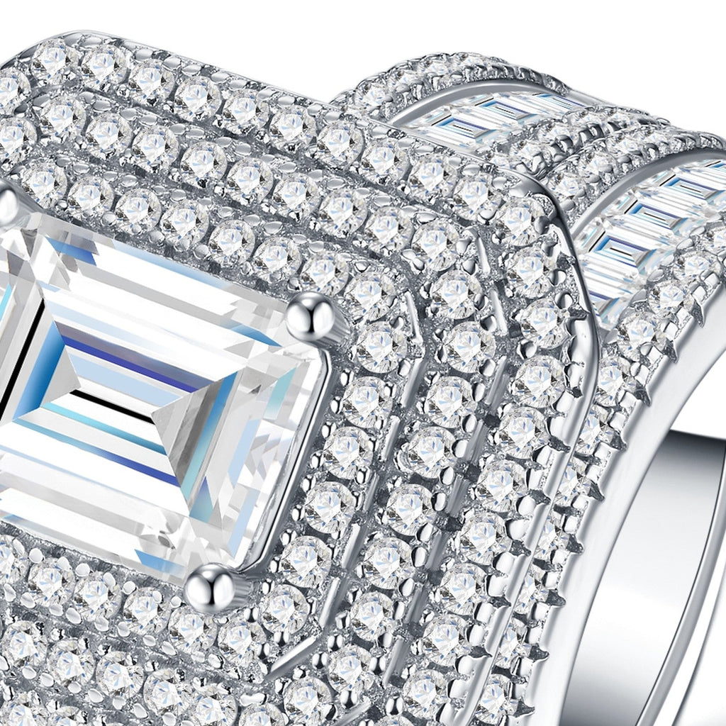 Emeraldroyal Emerald-Cut Moissanite Bridal Set Ring in Sterling Silver