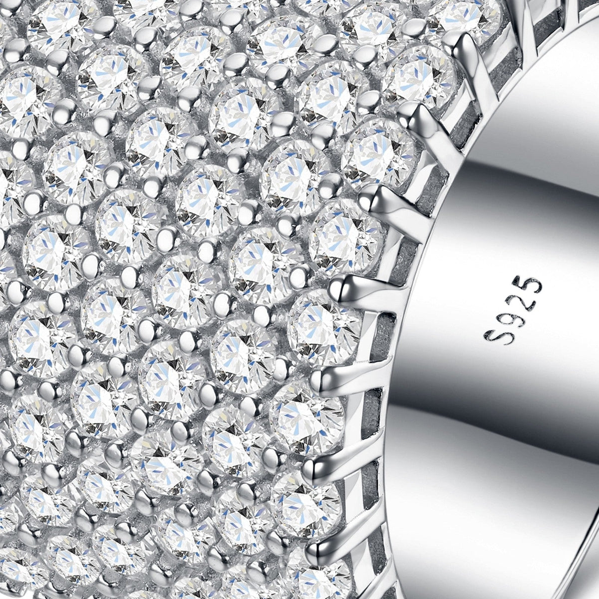 Massiccia Moissanite Band Ring in Sterling Silver