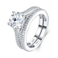Ovalsovrana 2 Carat Moissanite Halo Ring in Sterling Silver