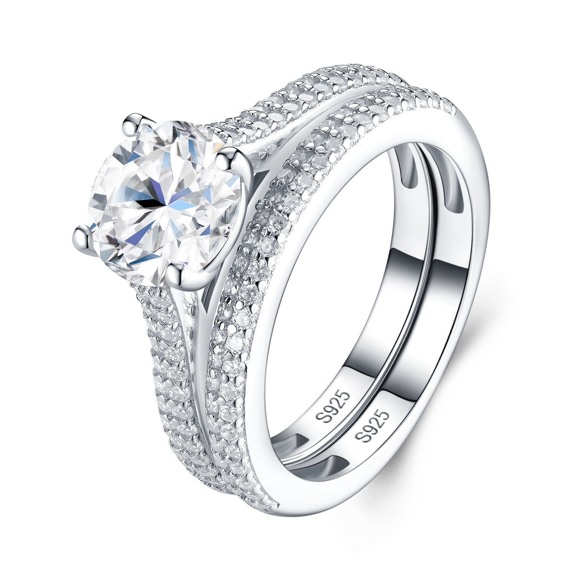 Ovalsovrana 2 Carat Moissanite Halo Ring in Sterling Silver
