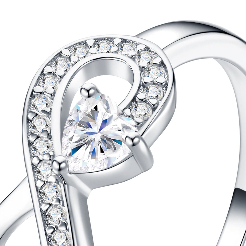 Amoreterno Heart-Cut Moissanite Band Ring in Sterling Silver