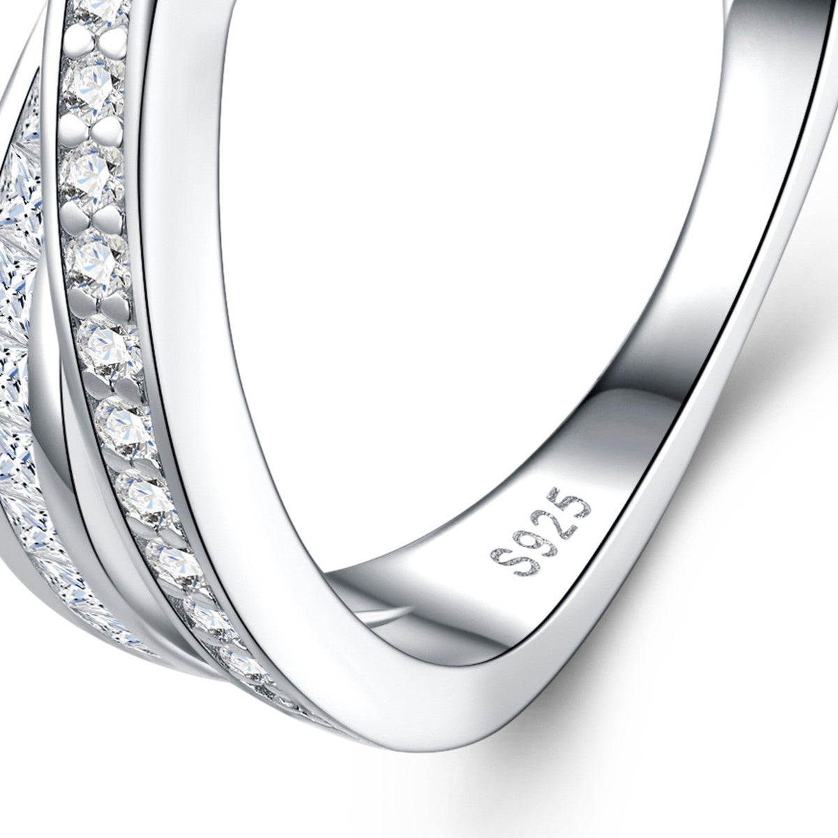 Doppino Moissanite Band Ring in Sterling Silver