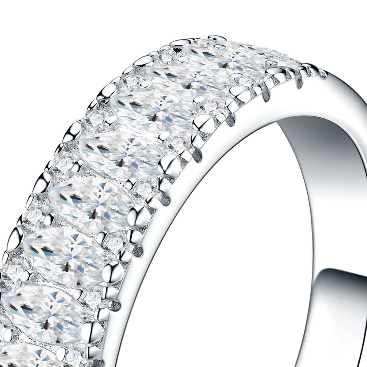 Duebordi Moissanite Band Ring in Sterling Silver
