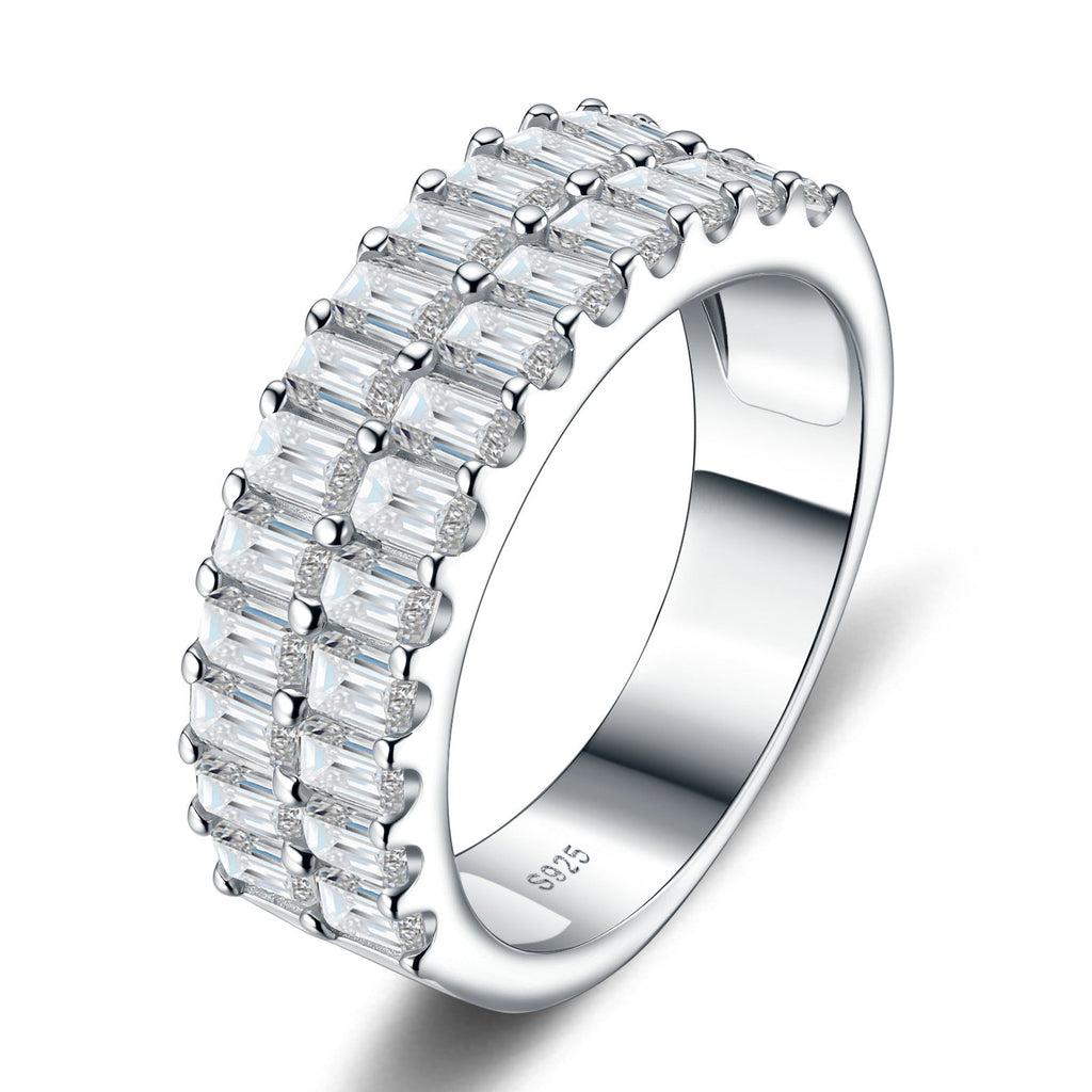 Doppiobag Moissanite Band Ring in Sterling Silver