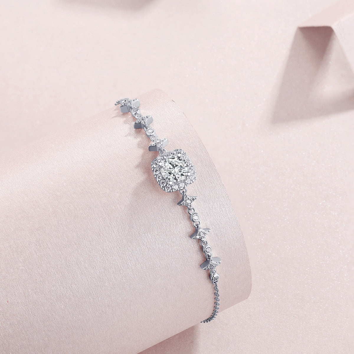 Unita Moissanite Chain Bracelet in Sterling Silver