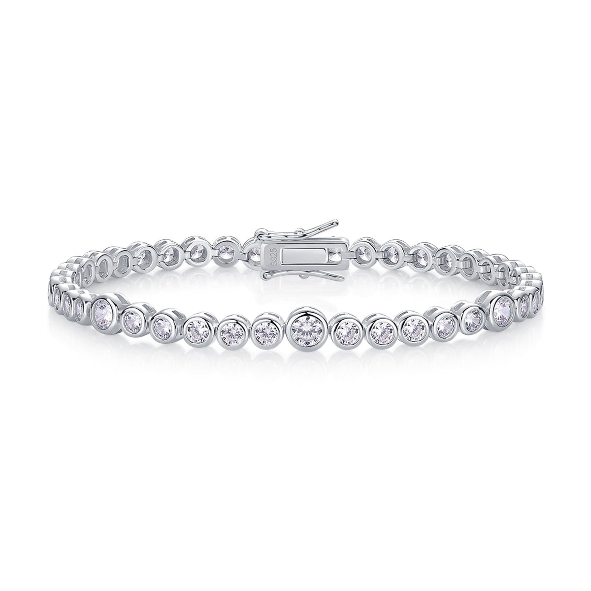 Vibrante Moissanite Tennis Bracelet in Sterling Silver