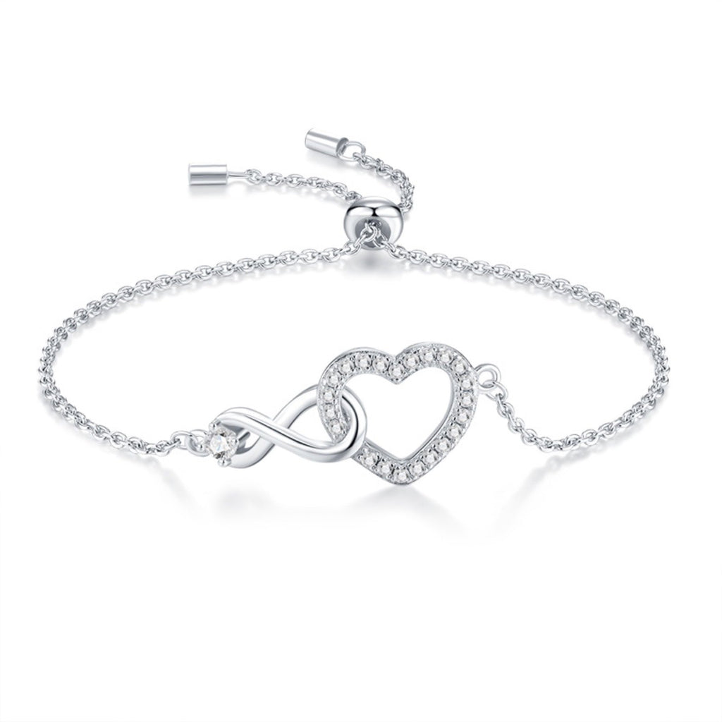 Infinicuore Moissanite Chain Bracelet in Sterling Silver