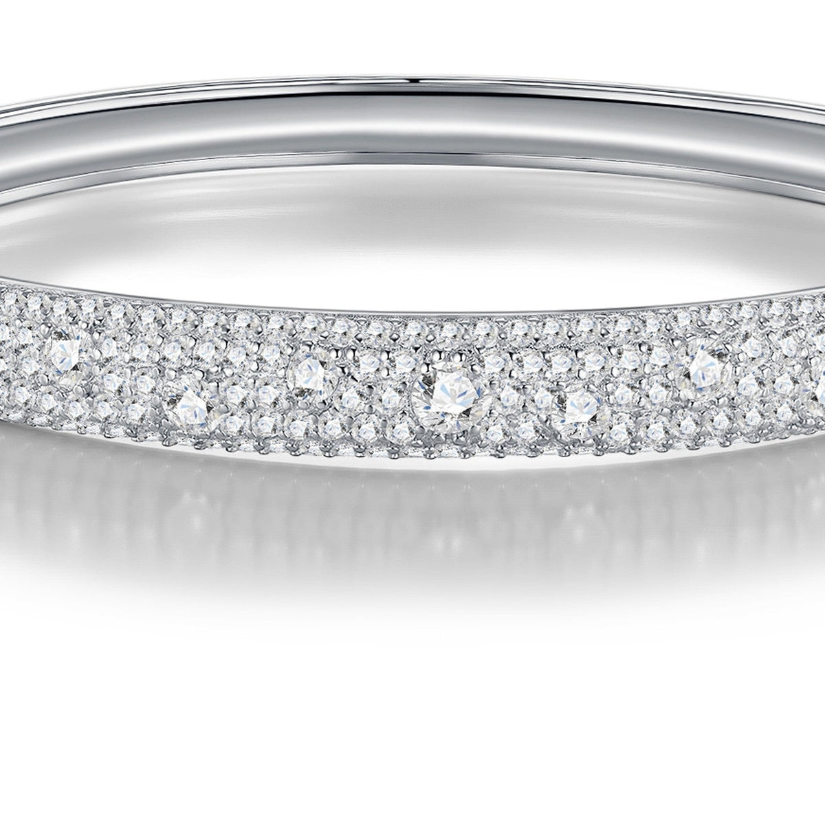 Duna Moissanite Bangle Bracelet in Sterling Silver
