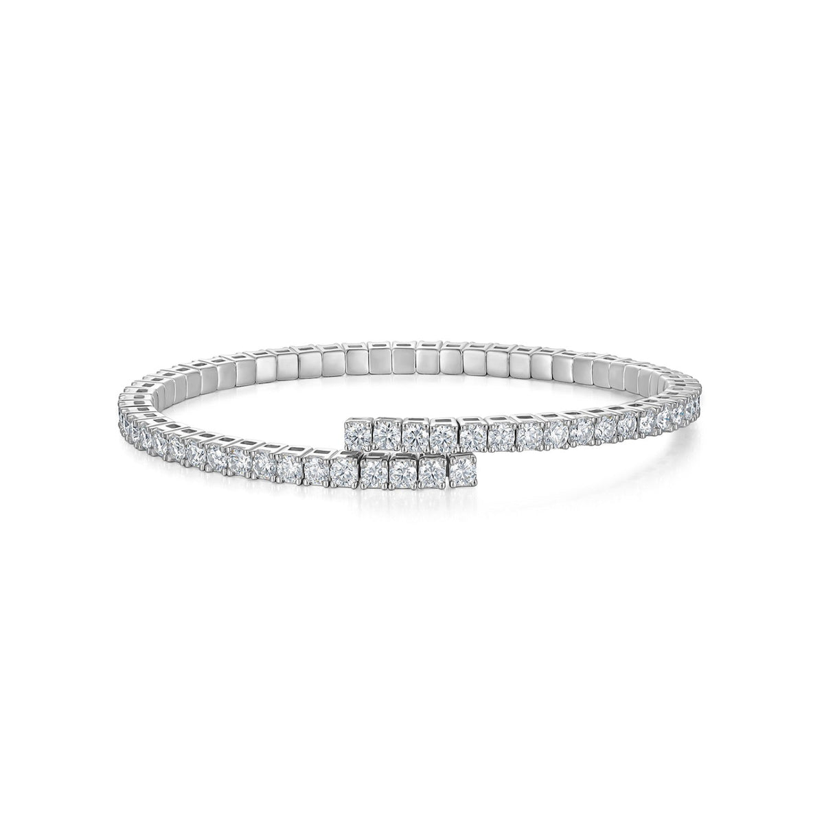 Avvolgente Moissanite Cuff Bracelet in Sterling Silver