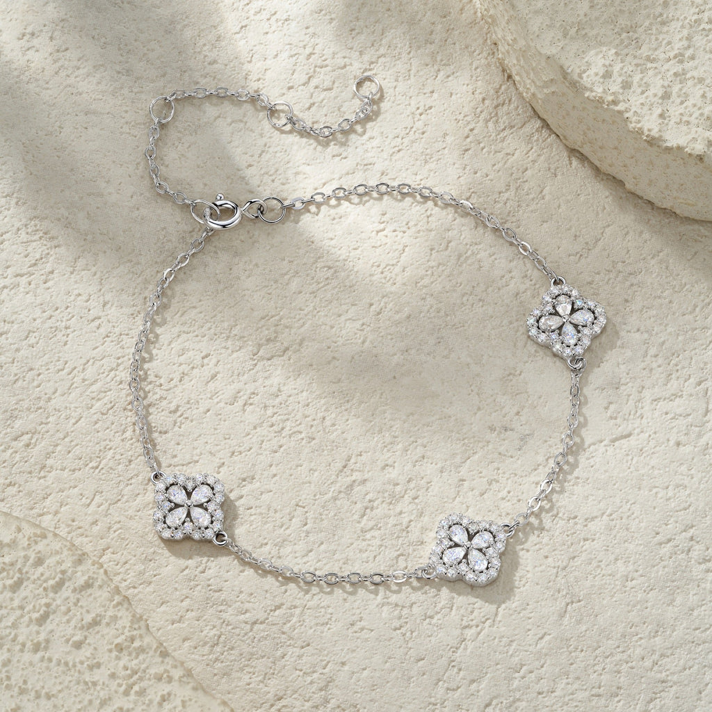 Quadrifogli Moissanite Chain Bracelet in Sterling Silver