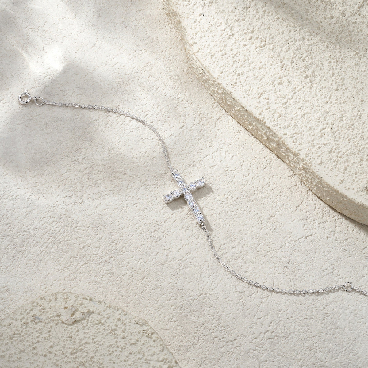 Crocina Moissanite Chain Bracelet in Sterling Silver