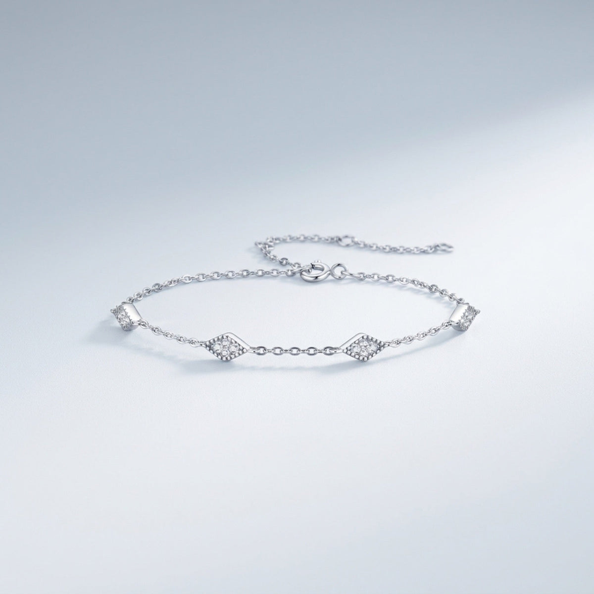 Rombolino Moissanite Chain Bracelet in Sterling Silver