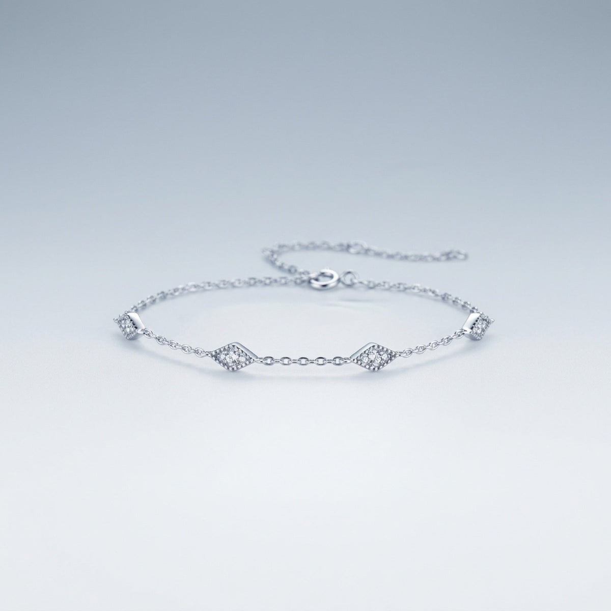 Rombolino Moissanite Chain Bracelet in Sterling Silver