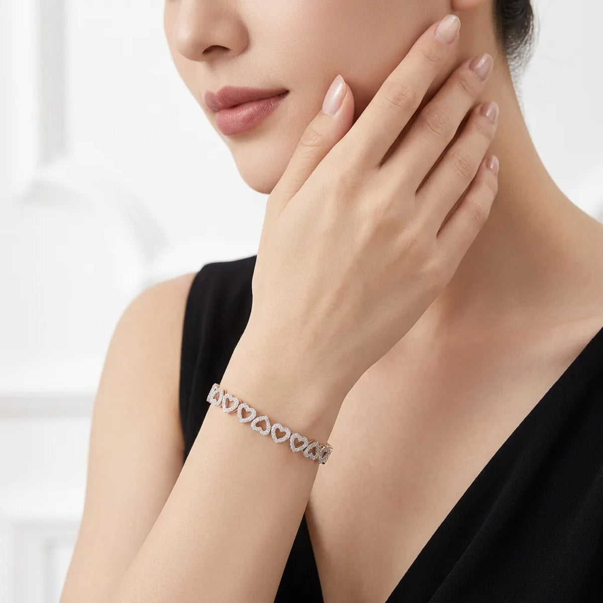 Cuorame Moissanite Heart Tennis Bracelet in Sterling Silver