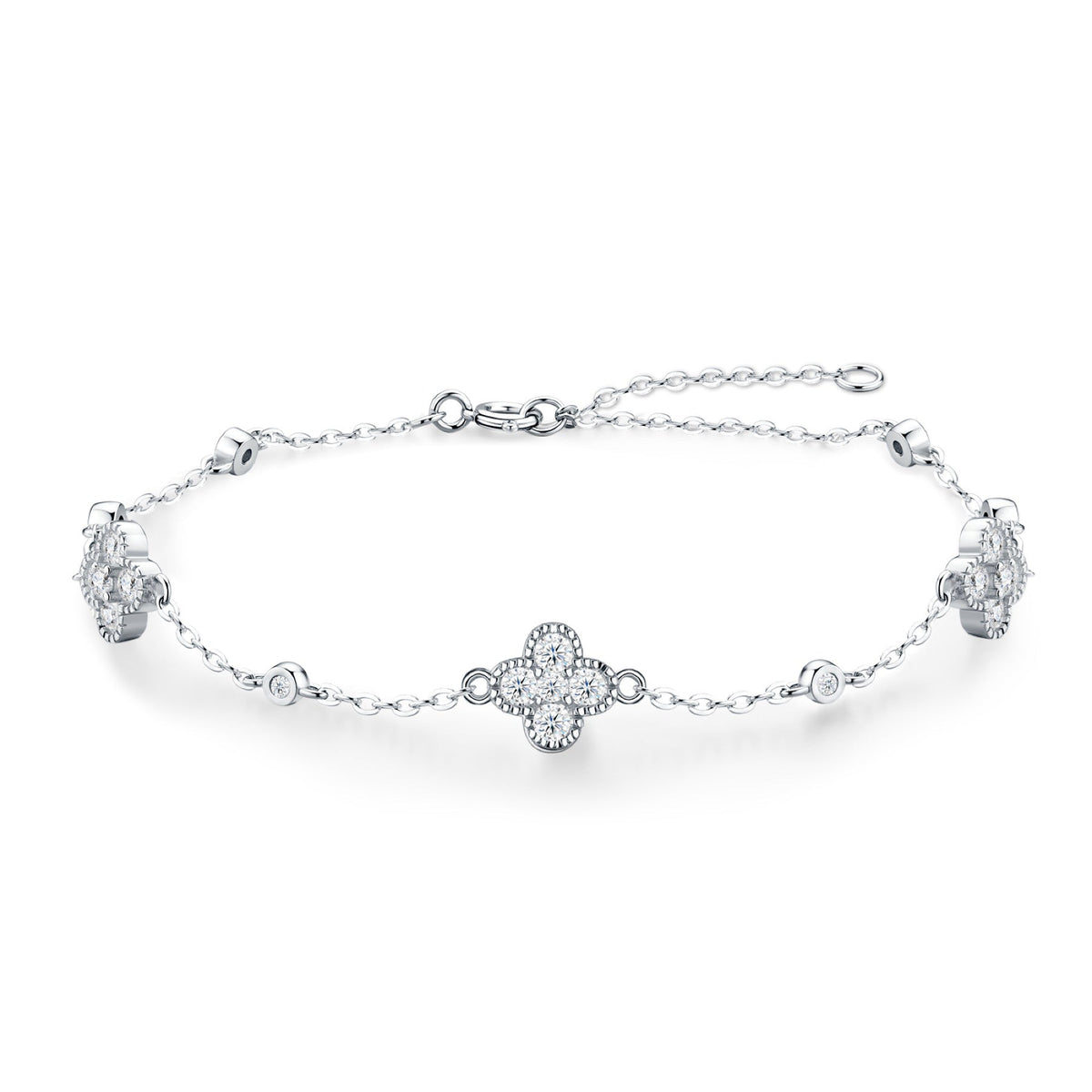 Trifoglino Moissanite Chain Bracelet in Sterling Silver