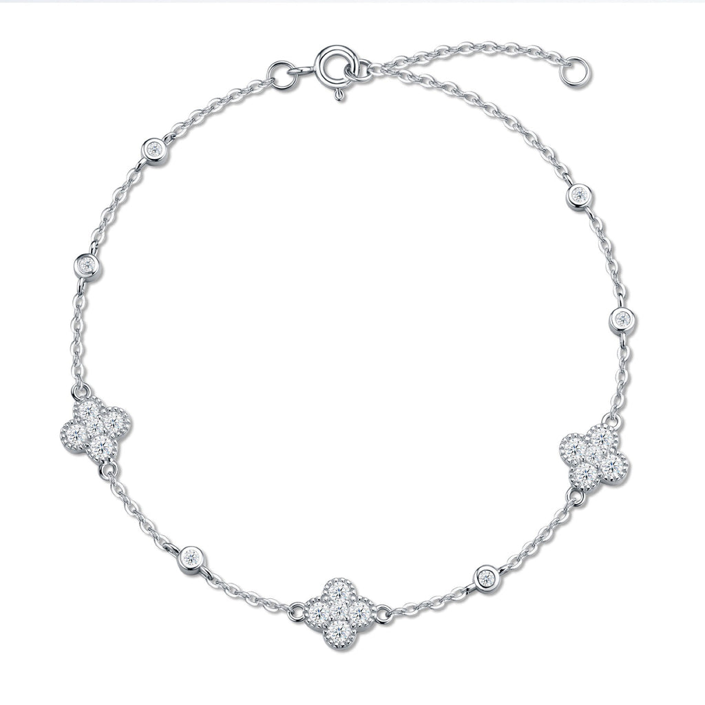 Trifoglino Moissanite Chain Bracelet in Sterling Silver