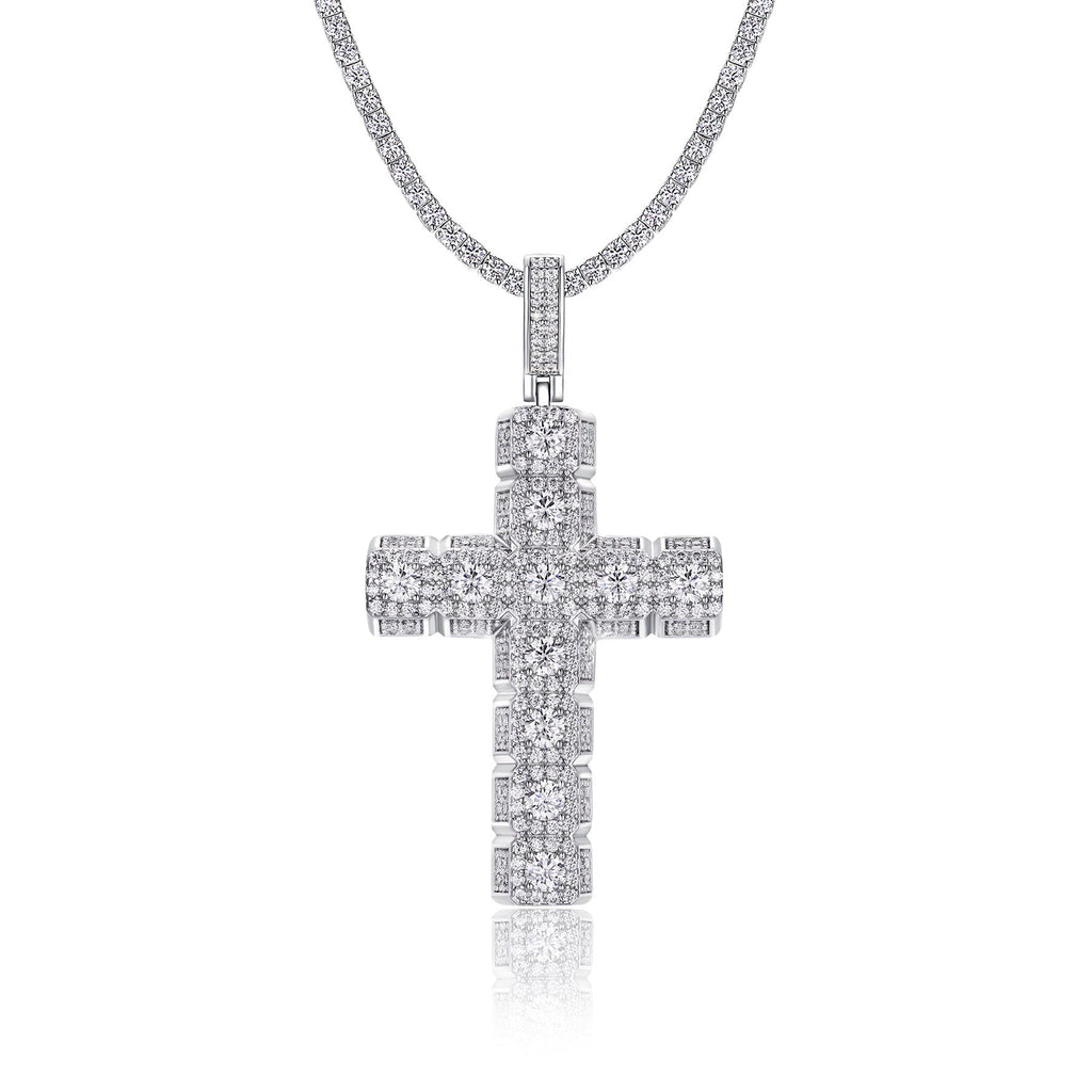 Rood Moissanite Cross Necklace in Sterling Silver