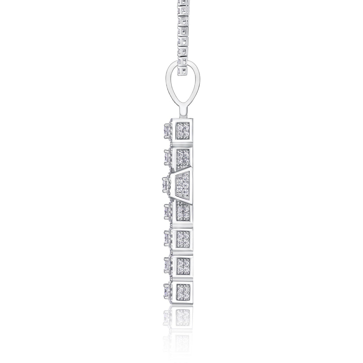 Rood Moissanite Cross Necklace in Sterling Silver