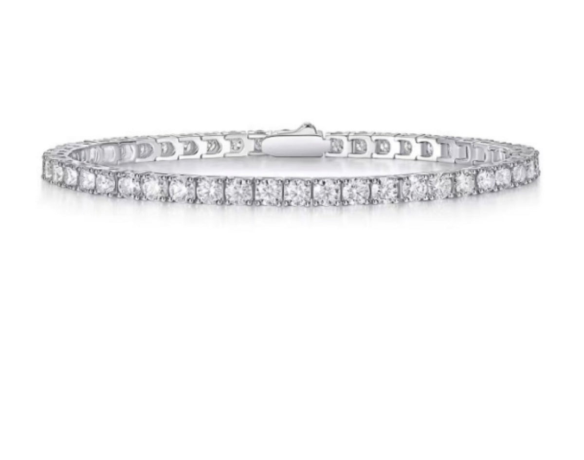 Gravita Moissanite Tennis Bracelet in Sterling Silver