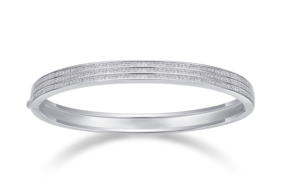 Giostra Moissanite Bangle Bracelet in Sterling Silver