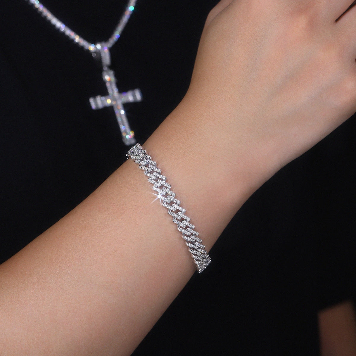 Vortice Moissanite Cuban Link Bracelet in Sterling Silver