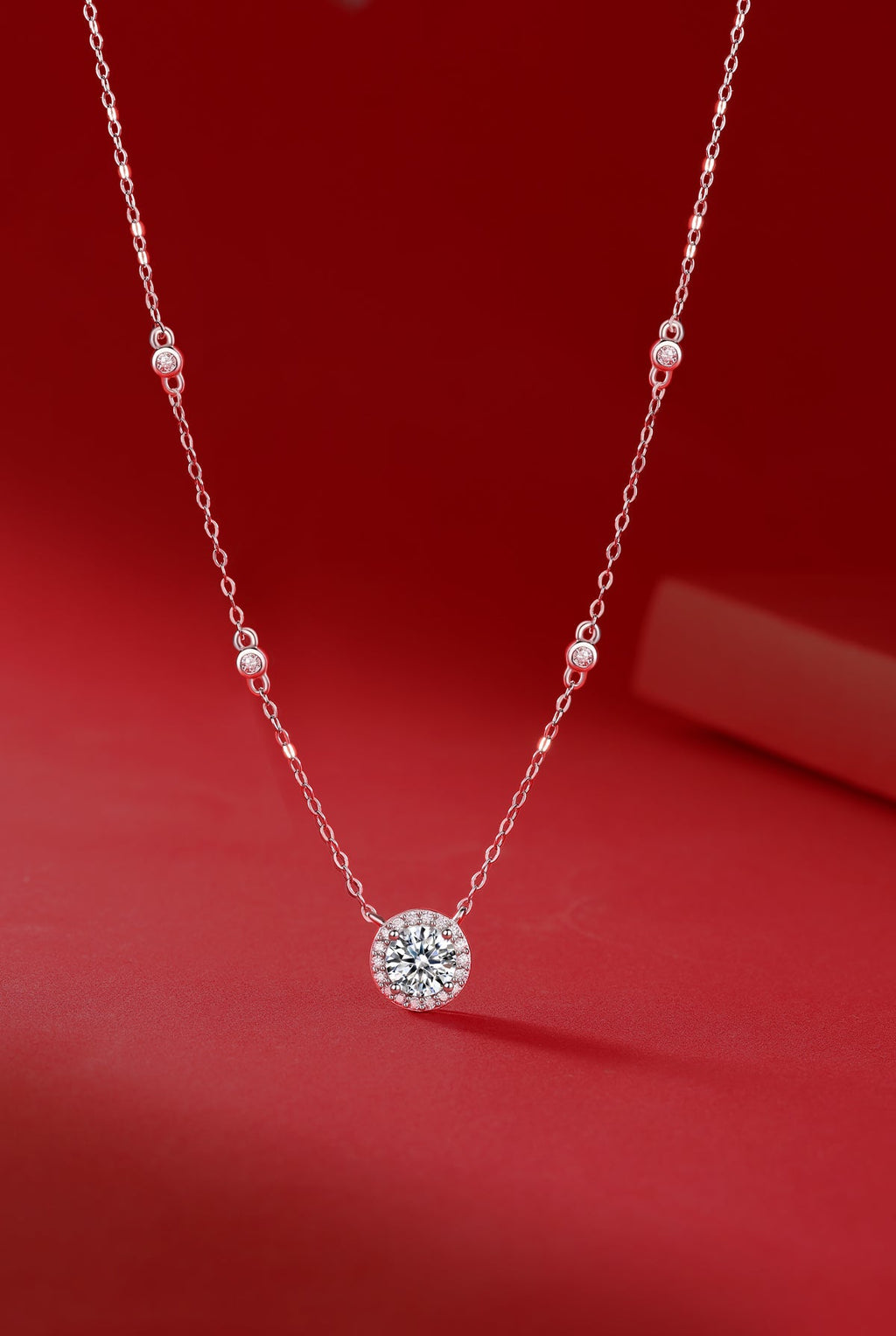 Stardust 2ct Moissanite Pendant Necklace in S925 Sterling Silver