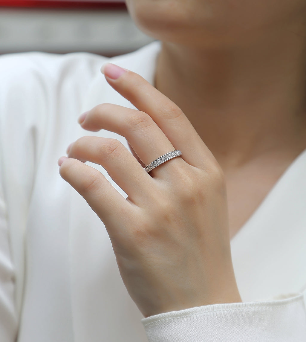 Trail Moissanite Ring in S925 Sterling Silver