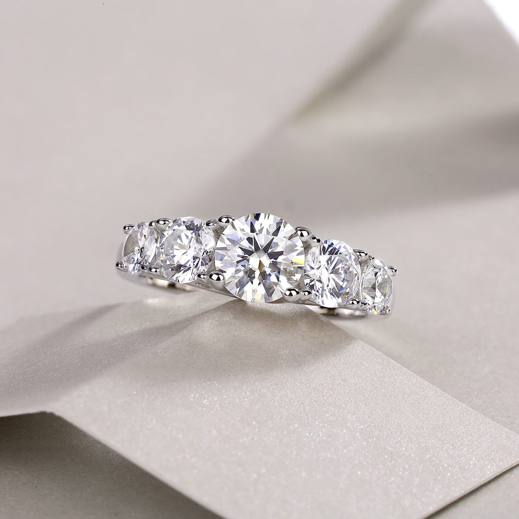 Devotion Moissanite Ring in S925 Sterling Silver