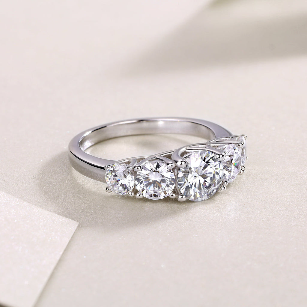 Devotion Moissanite Ring in S925 Sterling Silver